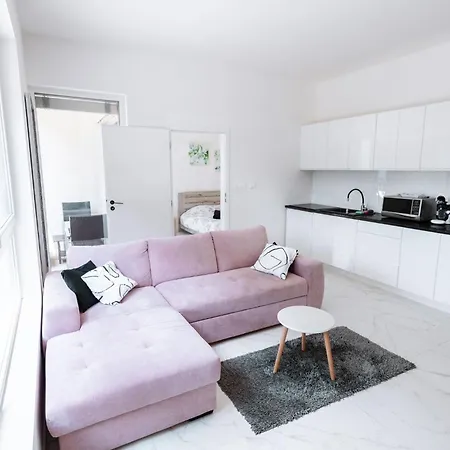 Novostavba V Centre + Parking Apartment *